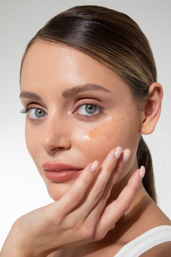 Vitalora PrimeSilk İpeksi Dokunuş Makyaj Bazı